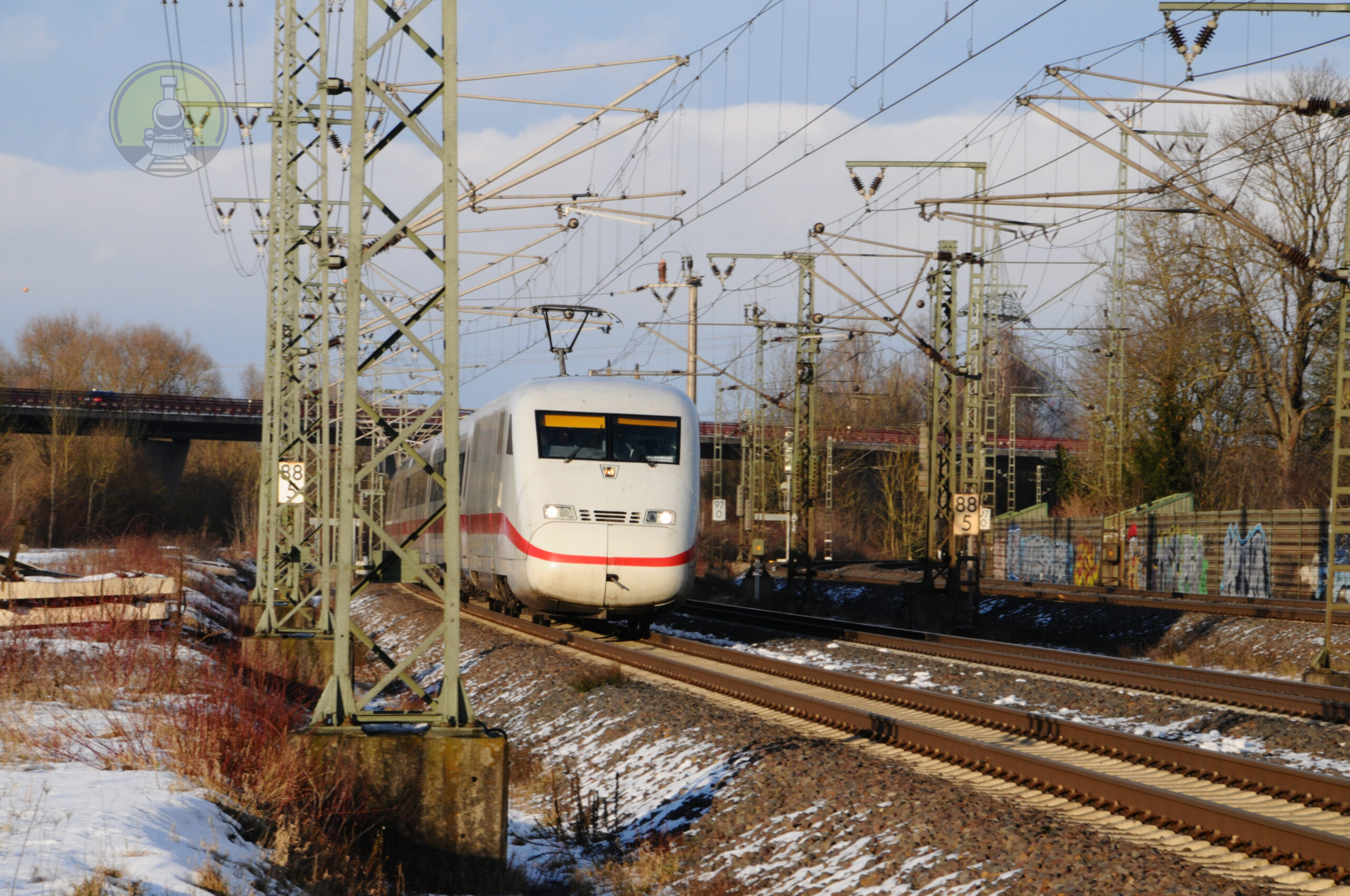 ICE 2 BR 402 in Richtung Göttingen ICE 2 BR 402 in Richtung Göttingen